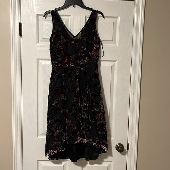 NWT winter formal floral cocktail dress - Picture 2 of 9